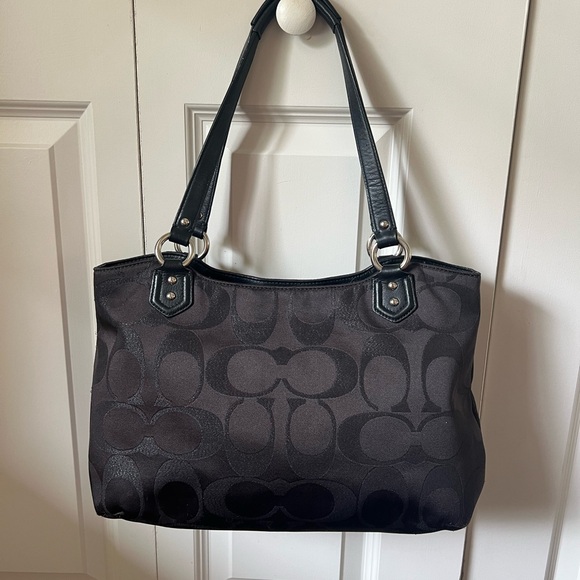 Large Coach Campbell Signature Metallic Purse - Picture 4 of 9